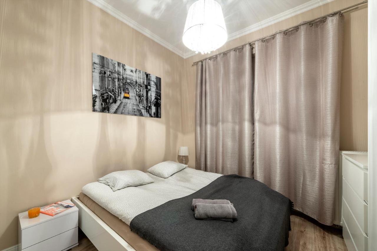 Warsaw - Aparts Lotnisko Okecie Apartamento Exterior foto